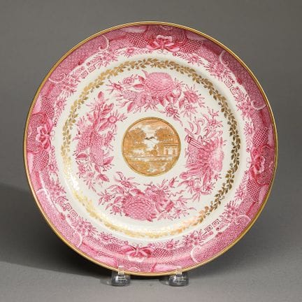Grande assiette chinoise d'exportation au motif ro