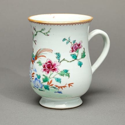 Tasse en porcelaine « famille rose » destinée à l'