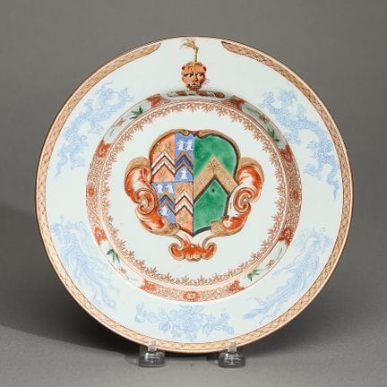 Assiette à soupe chinoise ancienne de type « famil