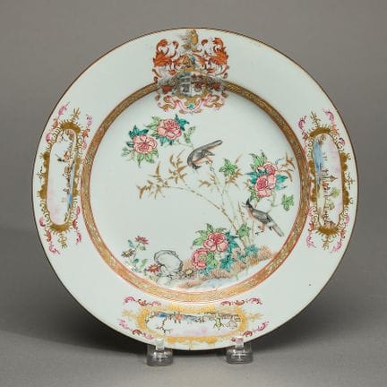 Assiette chinoise en porcelaine armoriée destinée 