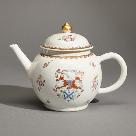 Théière et couvercle en porcelaine chinoise à moti
