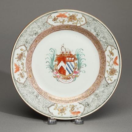 Assiette chinoise en porcelaine armoriée destinée 