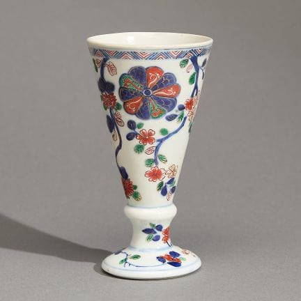 Gobelet en porcelaine Imari de type « verte » dest