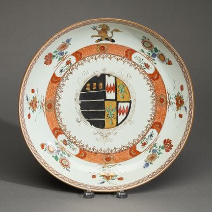Grande soucoupe chinoise ancienne de porcelaine « 