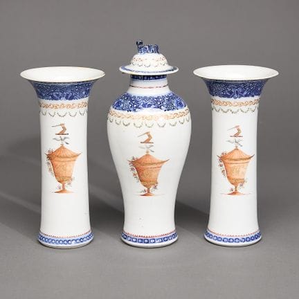 Ensemble de trois vases en porcelaine chinois dest