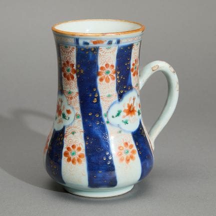 Tasse en porcelaine Imari de type « verte » destin