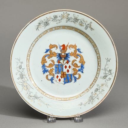 Assiette héraldique en porcelaine chinoise destiné