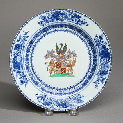 Assiette chinoise en porcelaine armoriée destinée 