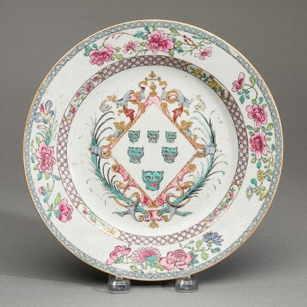 Assiette chinoise en porcelaine armoriée destinée 
