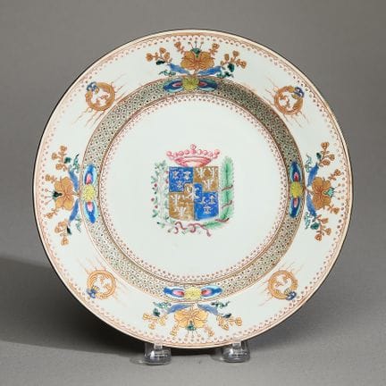 Assiette chinoise en porcelaine armoriée destinée 