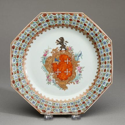 Assiette chinoise en porcelaine armoriée destinée 