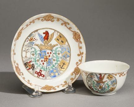 Tasse à thé et soucoupe en porcelaine chinoise déc