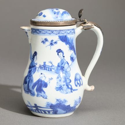 Kleiner Milchkrug aus blau-weißem chinesischem Exp