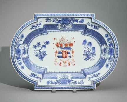 Grand plateau armorial chinois destiné à l'exporta