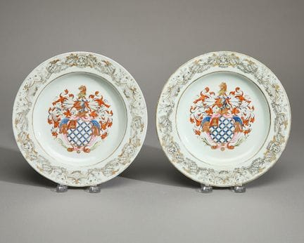 Paire d'assiettes chinoises en porcelaine d'export