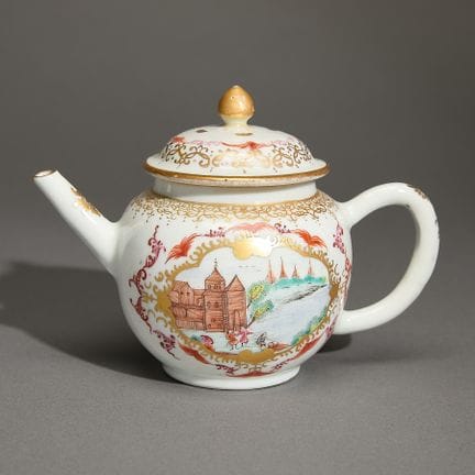 Théière et couvercle en porcelaine chinoise d’expo