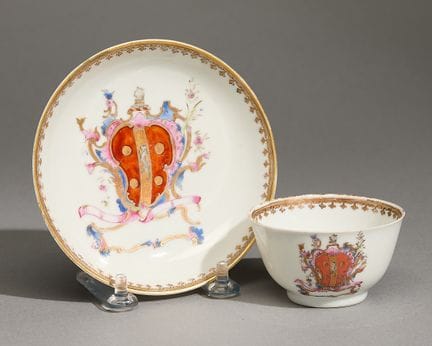 Tasse à thé et soucoupe en porcelaine chinoise déc