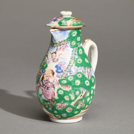 Pot à lait chaud en porcelaine chinoise destinée à