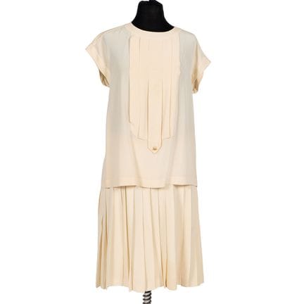 Chanel Boutique silk pleated set in cream. Includi