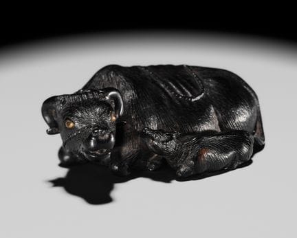 HAKURYU: UN NETSUKE MAGNÍFICO Y MUY RARO DE MADERA