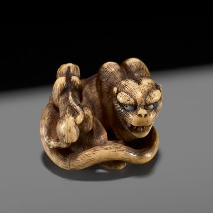 Ɏ HAKURYU: UN MAGNÍFICO NETSUKE DE MARFIL REPRESEN