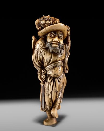 Ɏ UN MAGNÍFICO NETSUKE ALTO DE MARFIL REPRESENTAND