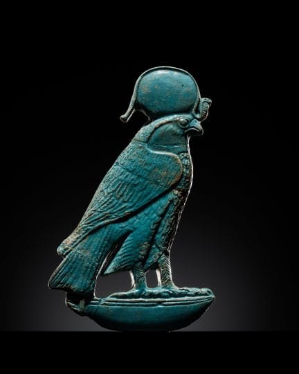 AMULETTE EN FAÏENCE TURQUOISE DE RÂ-HORAKHTY, PÉRI