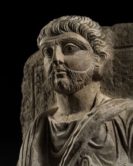 UN MAGNIFIQUE RELIEF EN CALCAIRE DE PALMYRE REPRÉS