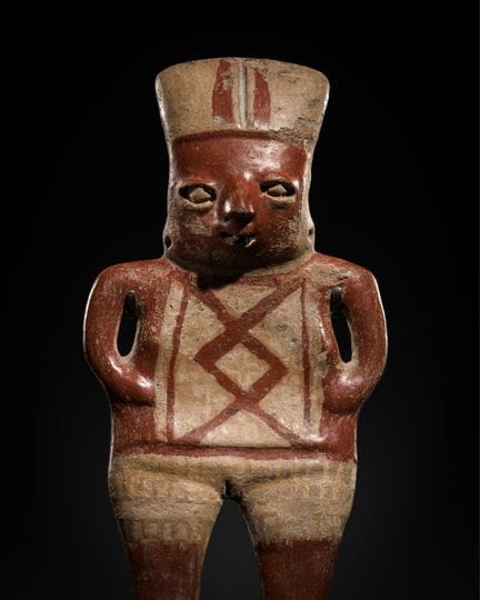 FIGURA FEMMINILE PRECOLOMBIANA, TERRACOTTA PITTATA