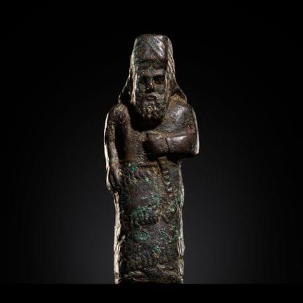 PETITE STATUETTE EN BRONZE REPRÉSENTANT ASHURNASIR