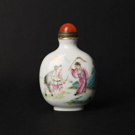 A Chinese famille-rose 'figural' snuff bottle, Qin