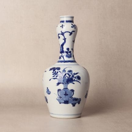 Vaso cinese blu e bianco a forma di testa d’aglio,