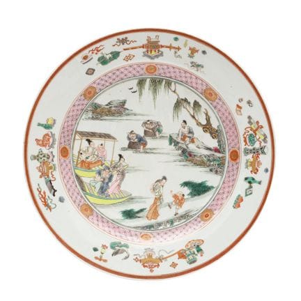 Un plat chinois « figuratif » de la famille rose, 