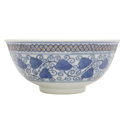Bol chinois bleu et blanc à décor doré, XXe siècle