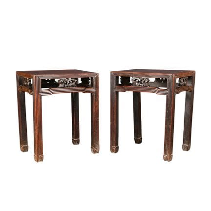 Une paire de tabourets carrés chinois en hongmu, X