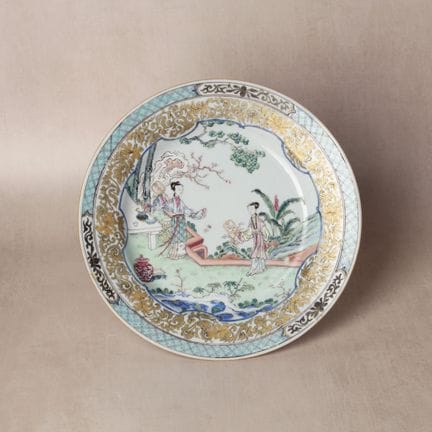 Un magnifique plat « de dames » chinois de style «