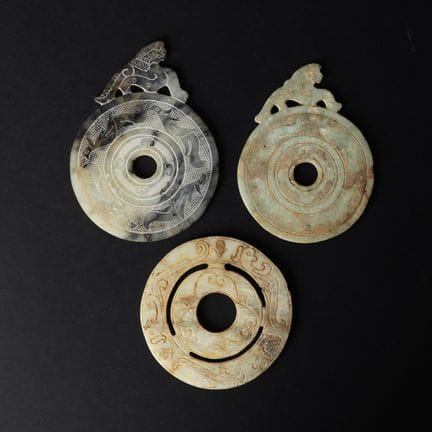 Ensemble de trois disques de jade « bi » de style 