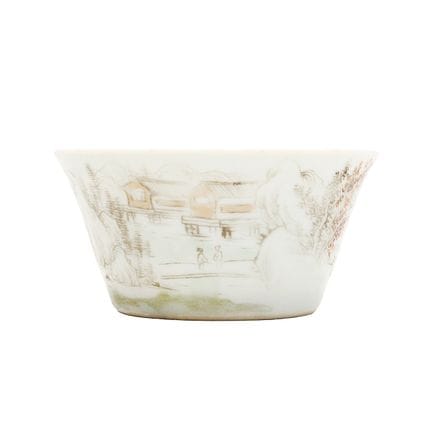 Une tasse chinoise émaillée, dynastie Qing, marque