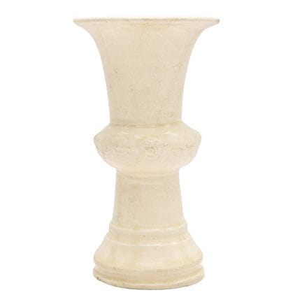 Vase chinois de type « beaker » de Dehua à glaçure