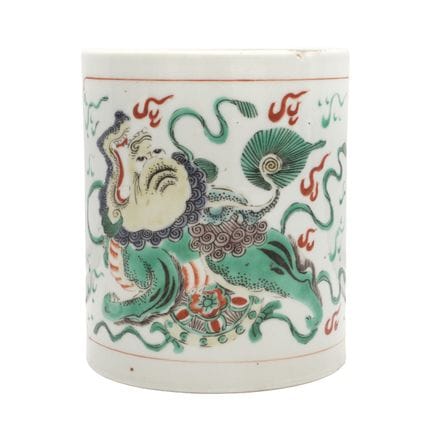 Un pot à pinceaux chinois de la famille verte repr