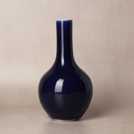 Vaso cinese monocromo con smalto blu sacrificale, 