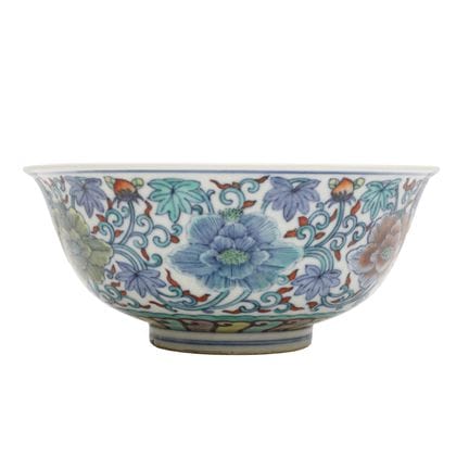 Bol chinois « floral » en doucai, XIXe siècle, mar
