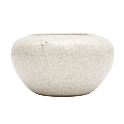 Une cruche à eau chinoise à glaçure craquelée, dyn