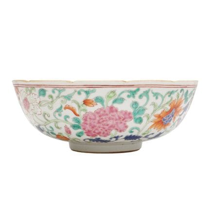 Bol chinois « floral » de la famille rose, XIXe si