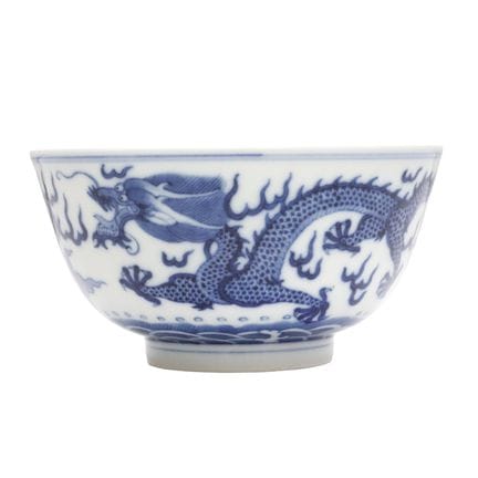 Bol chinois bleu et blanc à motif de « dragon », X