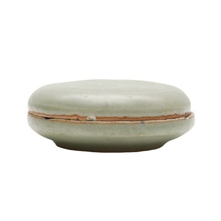 Caja china de Longquan con esmalte celadón y tapa,