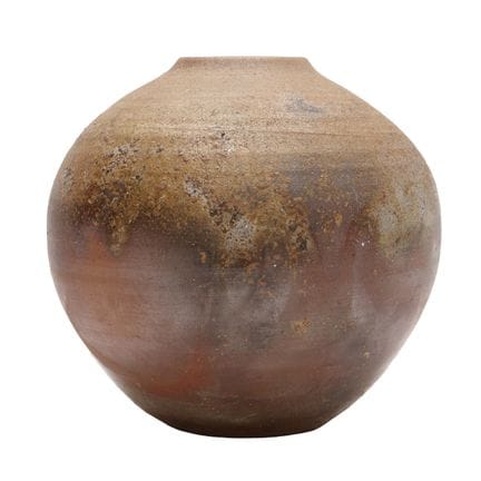 Un vase japonais de style Bizen-yaki