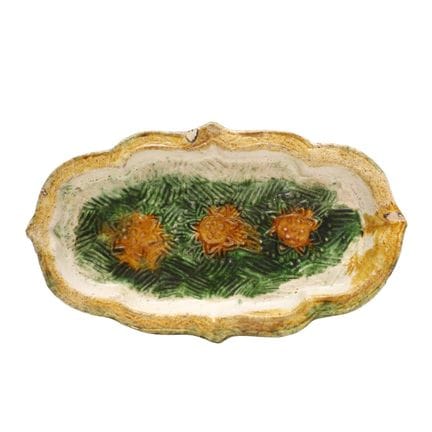一件中国三彩釉四叶形盘，辽代 遼 三彩海棠式盘