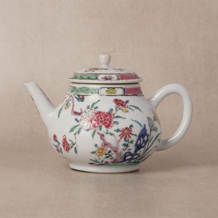 Théière chinoise « florale » de style famille rose