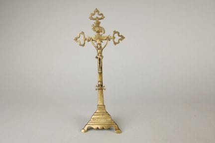 Crocifisso in bronzo raffigurante Cristo in croce 